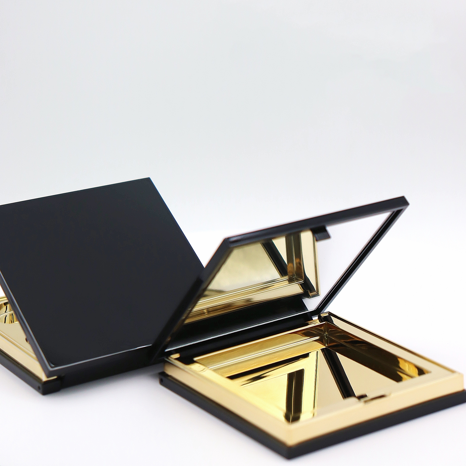 Luxury Customized 10.8g Square Compact With Mirror - cosmopacks